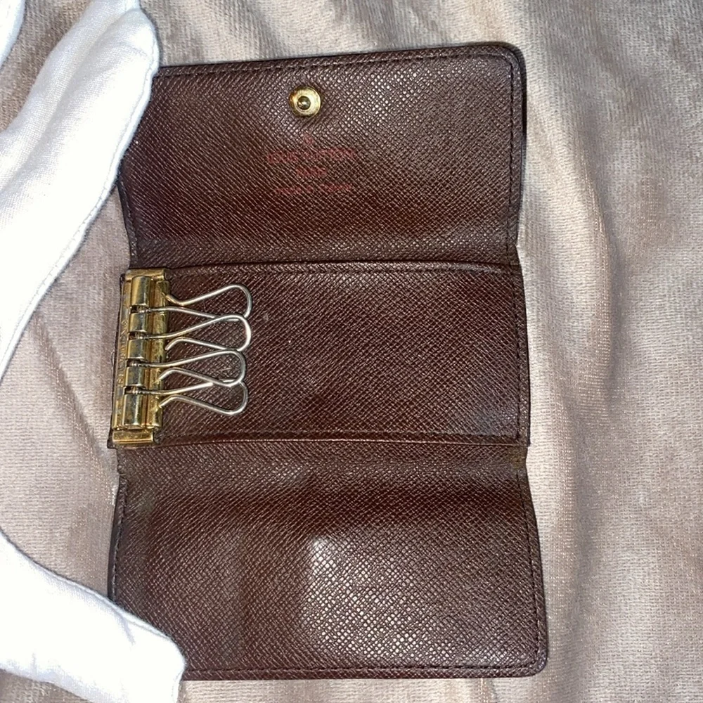 Louis Vuitton Damier Ebene key pouch